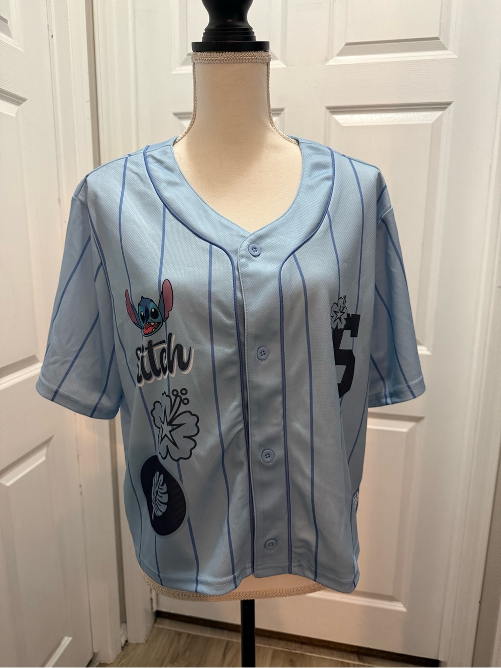 Stitch Women's Graphic Cropped Baseball Jersey Size L NWT